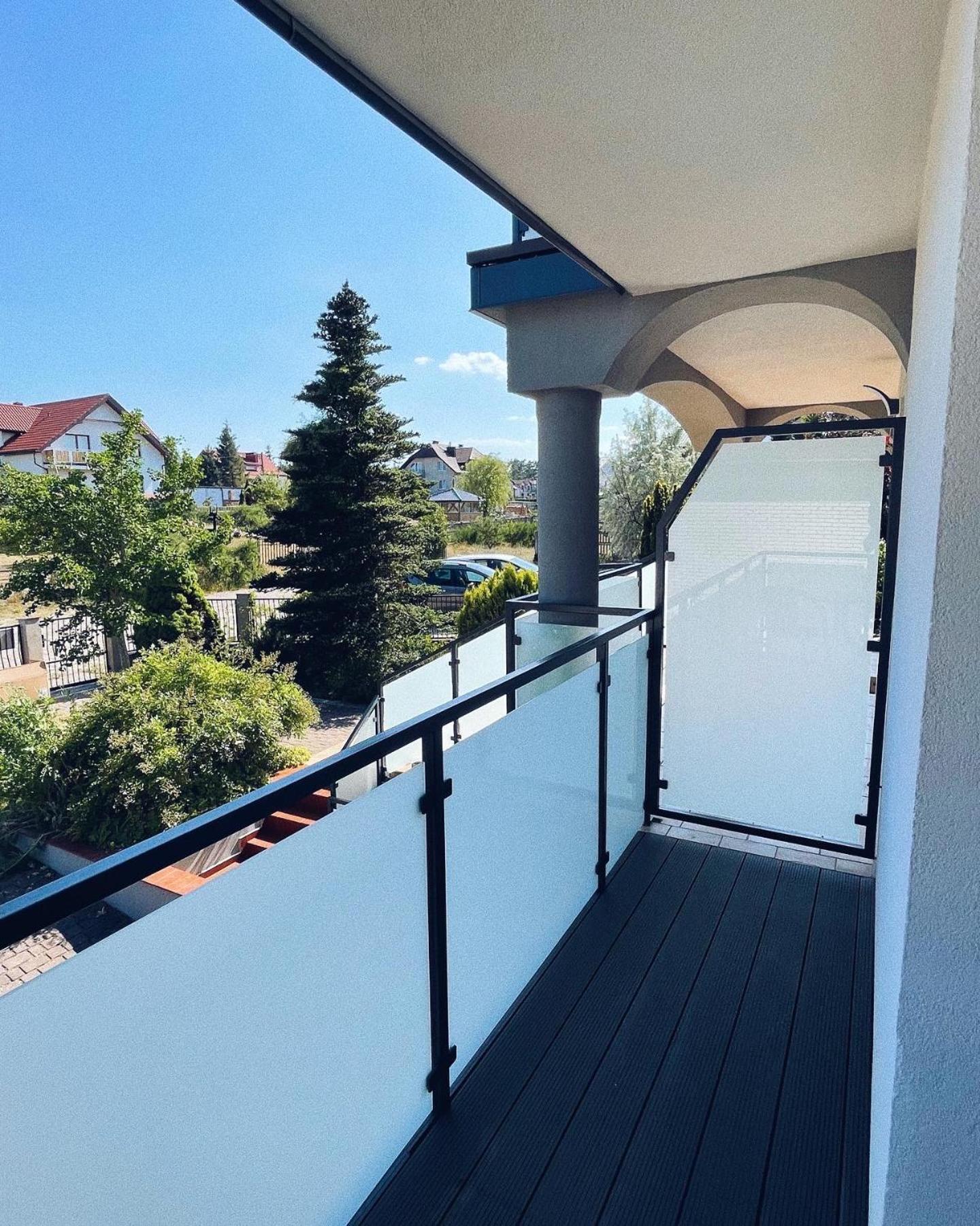 Ostrovia - Pokoje Nad Morzem Ostrowo  Extérieur photo